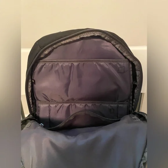 Tucano Laptop Commuter Backpack - Picture 3 of 5